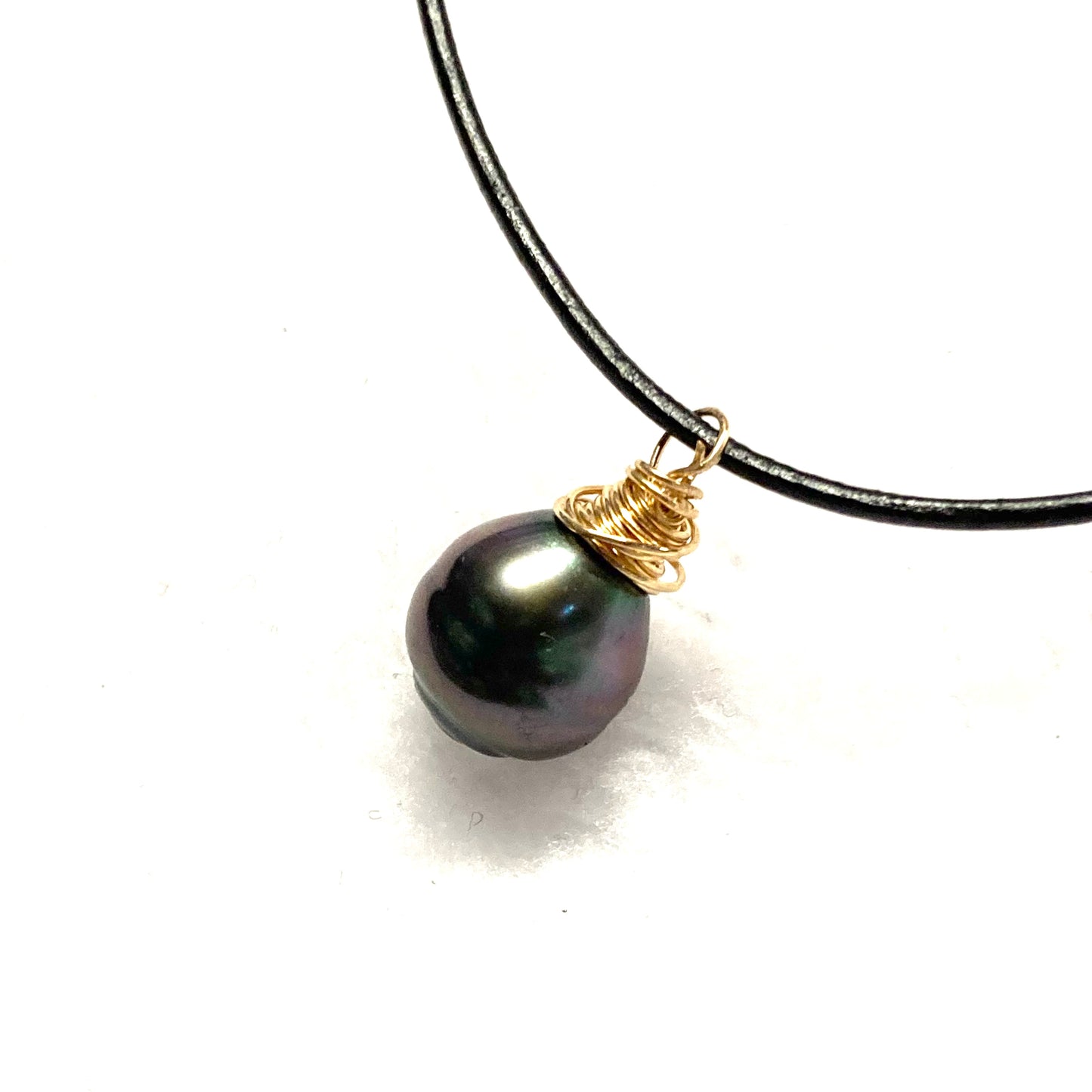 Tahitian Pearl and Leather necklace